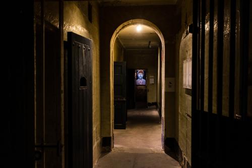 08 Doug Heslop, 'Heads', 2018